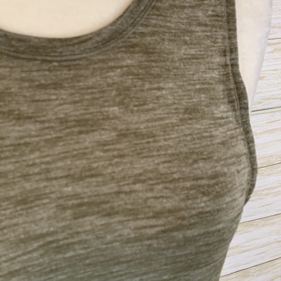Lululemon Workout Tank - Picture 3 of 7